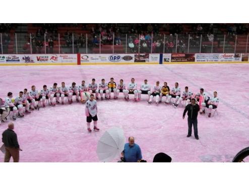Bruins sweep Wings on Pink Night