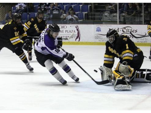 Lone Star edges Austin to even series